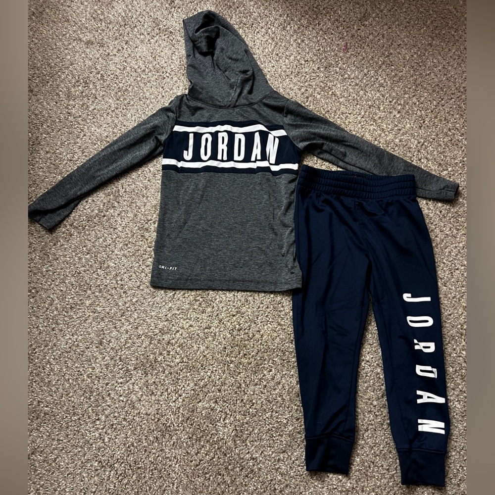 Jordan boys gray + navy blue logo hooded matching outfit set 4T XS B1G1 50% off